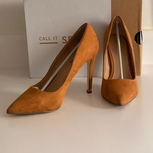 Call it Spring stilettos